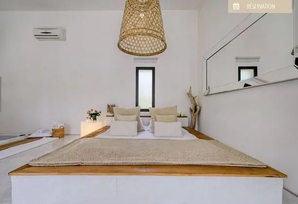 Süit, Sıcak Su Havuzu (Zen)