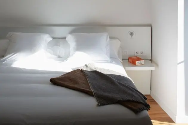 Basic Tek Büyük Yataklı Oda