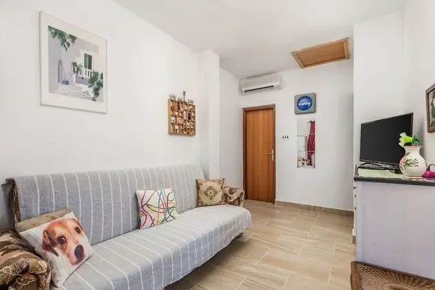 Apart Daire (Masa - 150 m from beach - A1(4+1))