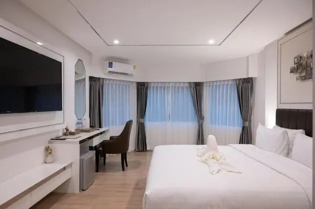 Deluxe Tek Büyük Yataklı Oda