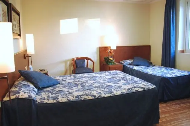 Üç Kişilik Oda (2 Adultos + 1 niño)