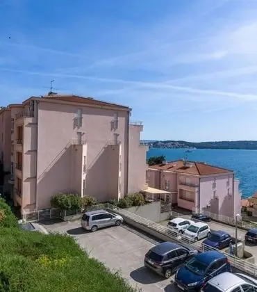 Apart Daire (Maša - modern sea view apartment - A)