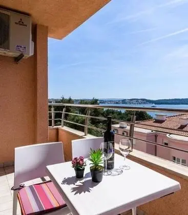 Apart Daire (Maša - modern sea view apartment - A)