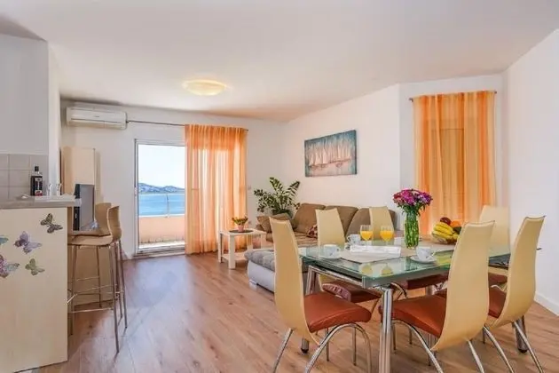 Apart Daire (Maša - modern sea view apartment - A)