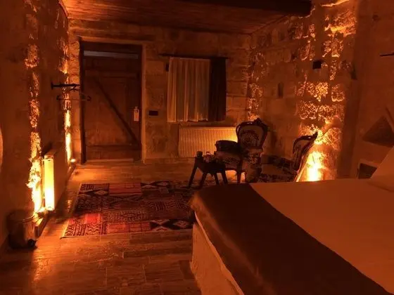 Jakuzili Cave Suite