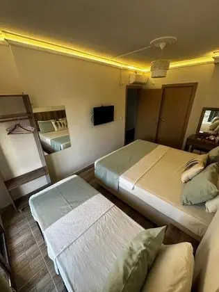 Standart Üç Kişilik Oda, Kara Manzaralı, Balkonlu