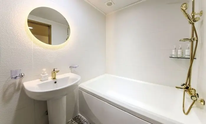 Premium Tek Büyük Yataklı Oda