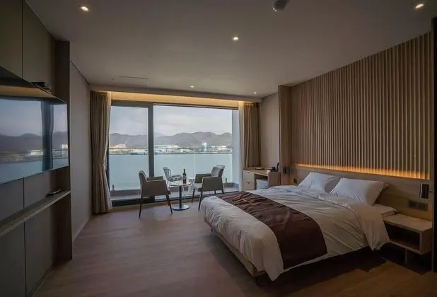 Deluxe Tek Büyük Yataklı Oda, 1 Büyük (Queen) Boy Yatak, Okyanus Manzaralı (A)