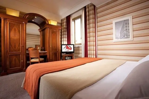 Standard Tek Büyük Yataklı Oda