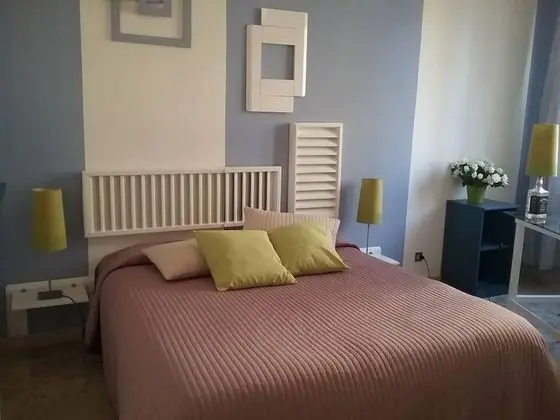 Tek Büyük Yataklı Oda (B)