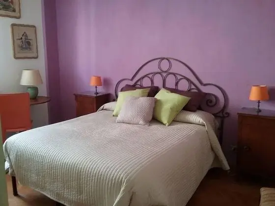 Tek Büyük Yataklı Oda (V)