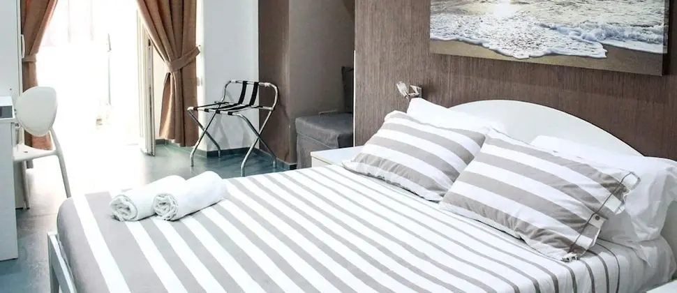 Classic Tek Büyük veya İki Ayrı Yataklı Oda, Avlu Manzaralı