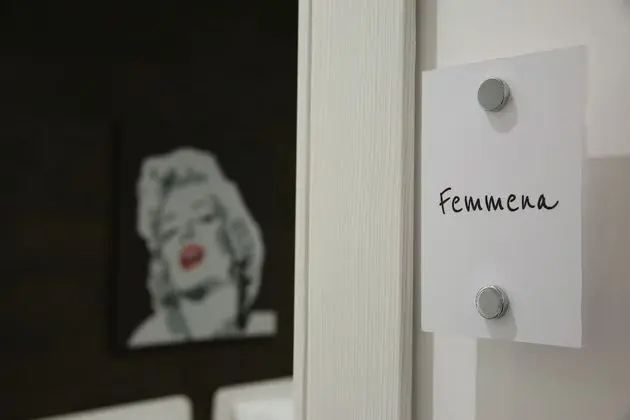 Classic Tek Büyük veya İki Ayrı Yataklı Oda, Avlu Manzaralı