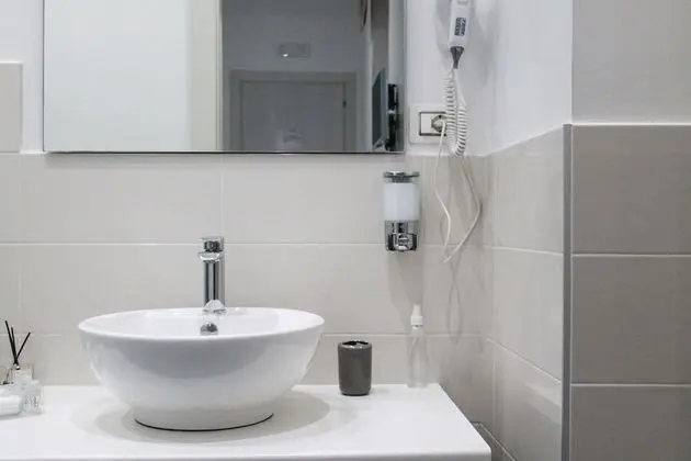 Classic Tek Büyük veya İki Ayrı Yataklı Oda, Avlu Manzaralı