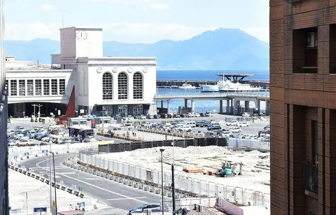 Junior Süit (vista laterale mare con terrazza)