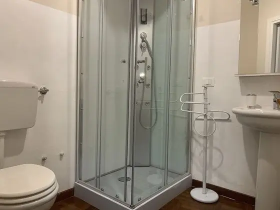 Business Üç Kişilik Oda, Banyolu/Duşlu, Avlu Manzaralı (Vista Cortile Interno)