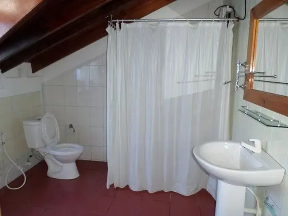 Standard Tek Büyük Yataklı Oda, 1 Çift Kişilik Yatak, Bahçe Manzaralı, Denize Sıfır
