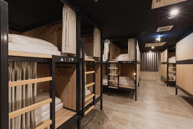 Ortak Ranzalı Oda, Karma Ranzalı Oda, Sigara İçilmez, Ortak Banyo