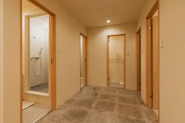 Ortak Ranzalı Oda, Karma Ranzalı Oda, Sigara İçilmez, Ortak Banyo