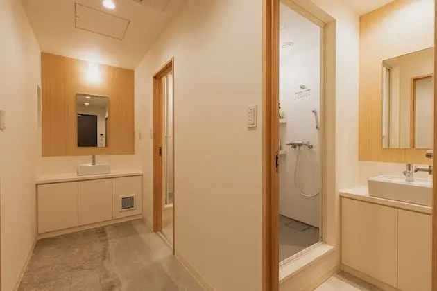 Ortak Ranzalı Oda, Sadece kadınlar için, Sigara İçilmez, Ortak Banyo