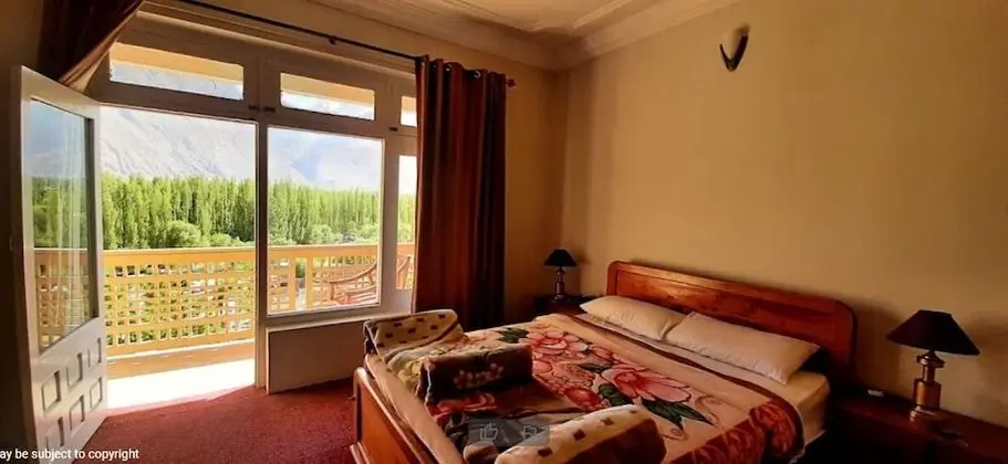 Deluxe Tek Büyük Yataklı Oda