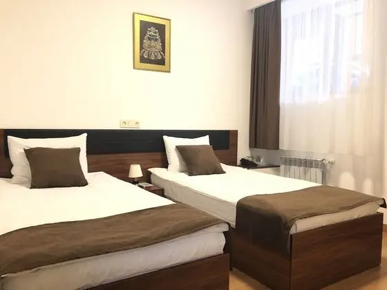 Tek Büyük veya İki Ayrı Yataklı Oda