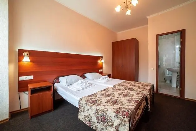 Comfort Tek Büyük Yataklı Oda