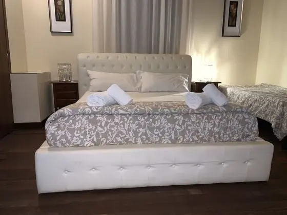 Tek Büyük Yataklı Oda, Ortak Banyo