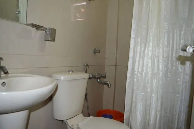 Basic Tek Büyük Yataklı Oda