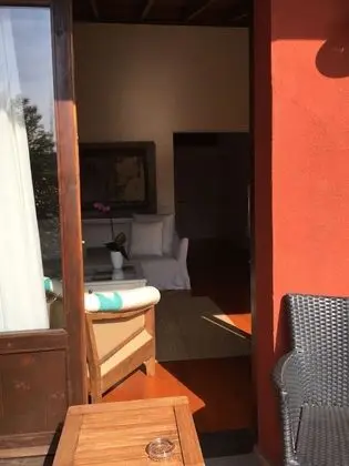 Junior Süit, Teras