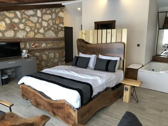 Jakuzili Standart Oda, Dağ Manzaralı, Jakuzili (2 Kişilik)