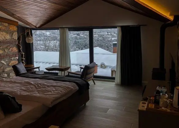 Jakuzili Standart Oda, Dağ Manzaralı, Jakuzili (2 Kişilik)
