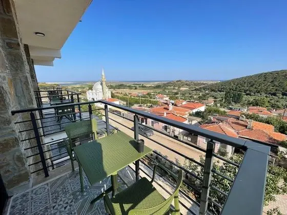 Deluxe Tek Büyük Yataklı Oda, Balkon, Deniz Manzaralı