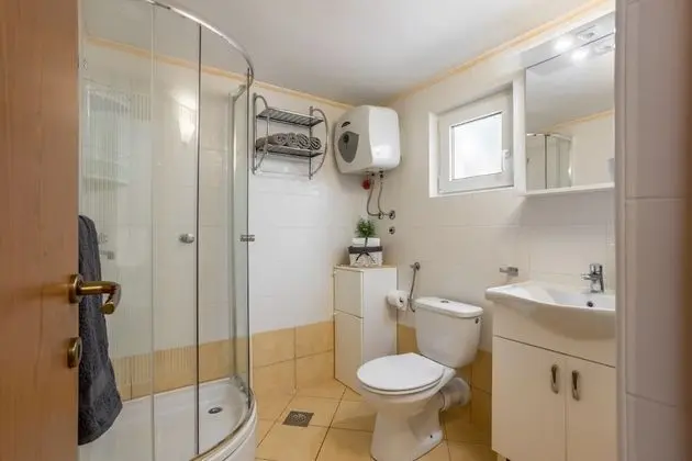 Ev (Maslina - close to the sea - H(2+2))