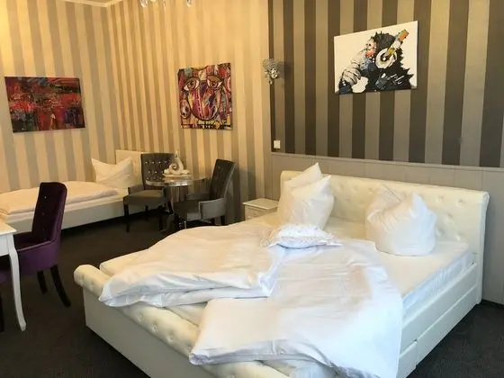 Basic Üç Kişilik Oda, Sigara İçilmez