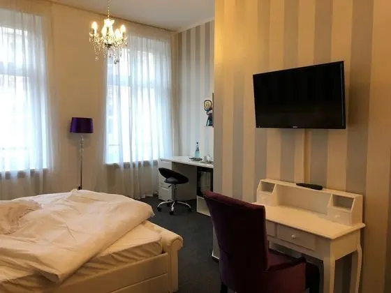 Basic Üç Kişilik Oda, Sigara İçilmez