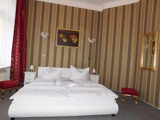 Comfort Tek Büyük Yataklı Oda