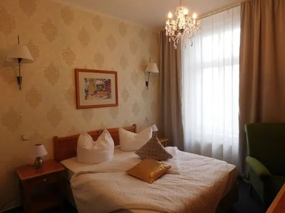 Comfort Tek Büyük Yataklı Oda
