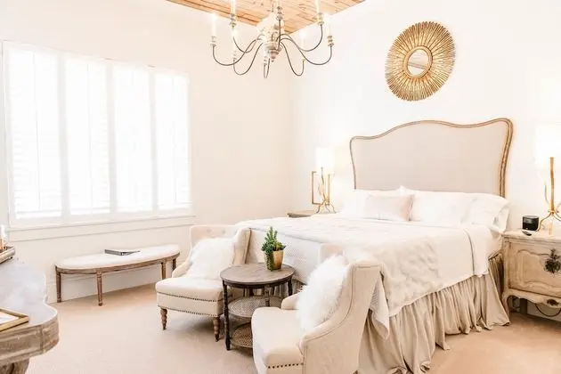Luxury Oda