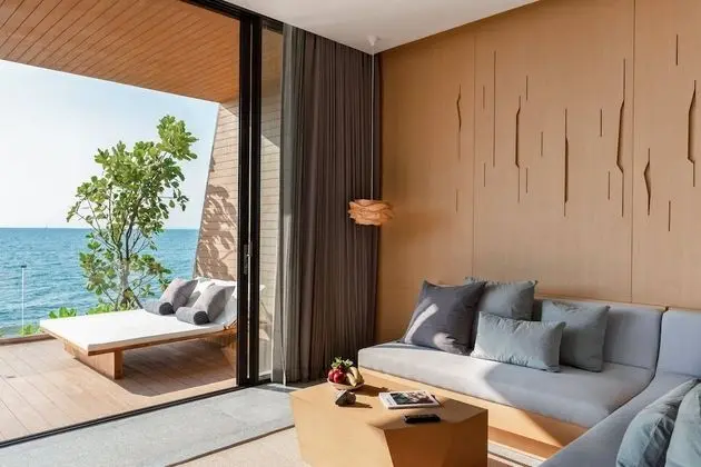 Beachfront Grand Pool Villa