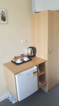 Oda, 1 Büyük (Queen) Boy Yatak
