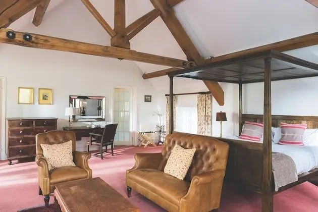 Luxury Tek Büyük Yataklı Oda, 1 En Büyük (King) Boy Yatak (Masons)