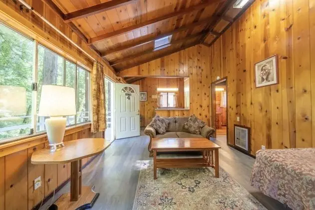 Family Kulübe, Dağ Yamacı (Mason - Cabin)