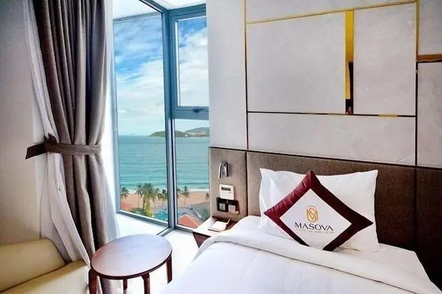Deluxe Tek Büyük veya İki Ayrı Yataklı Oda, Kısmi Deniz Manzaralı