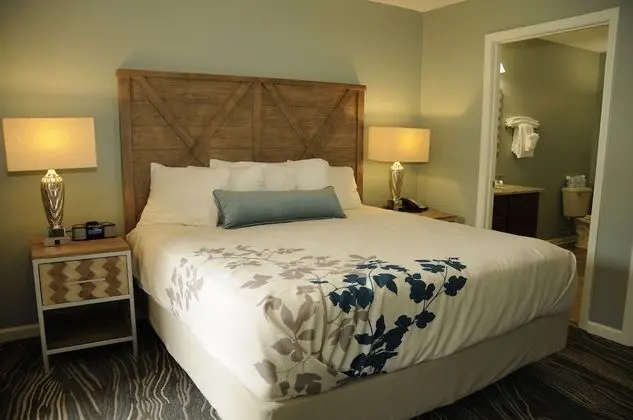 Casa One Bedroom Deluxe Condo with Spa Tub