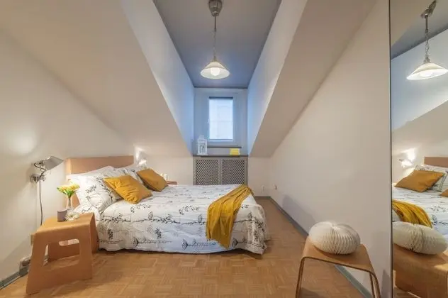 Apart Daire, 1 Yatak Odası (Elegant attic close to Porta Nuova)