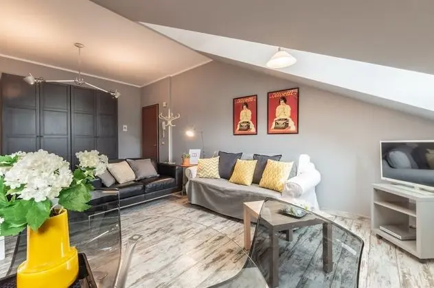 Apart Daire, 1 Yatak Odası (Elegant attic close to Porta Nuova)