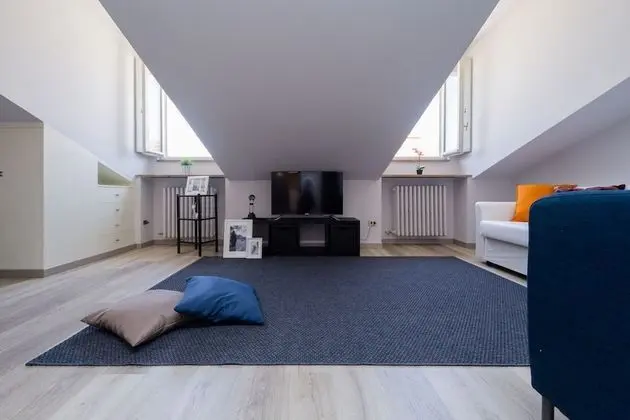 Stüdyo (Modern studio close to Porta Nuova)