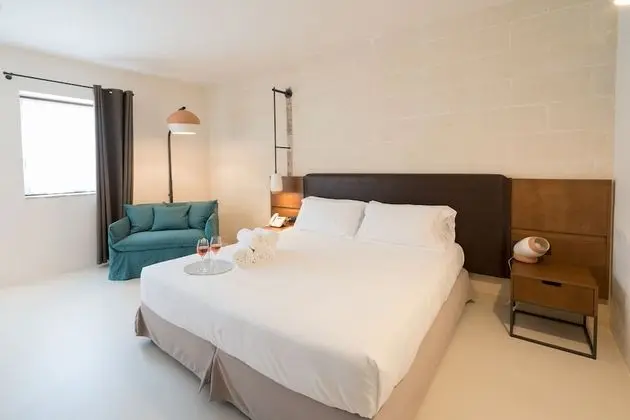 Deluxe Tek Büyük veya İki Ayrı Yataklı Oda, Zemin Kat