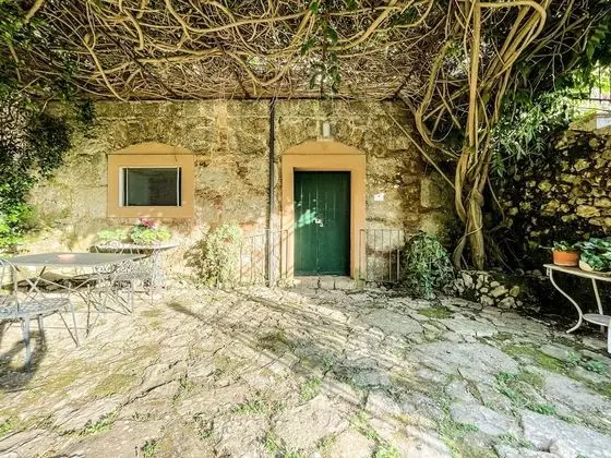 Dört Kişilik Oda, 1 Yatak Odası